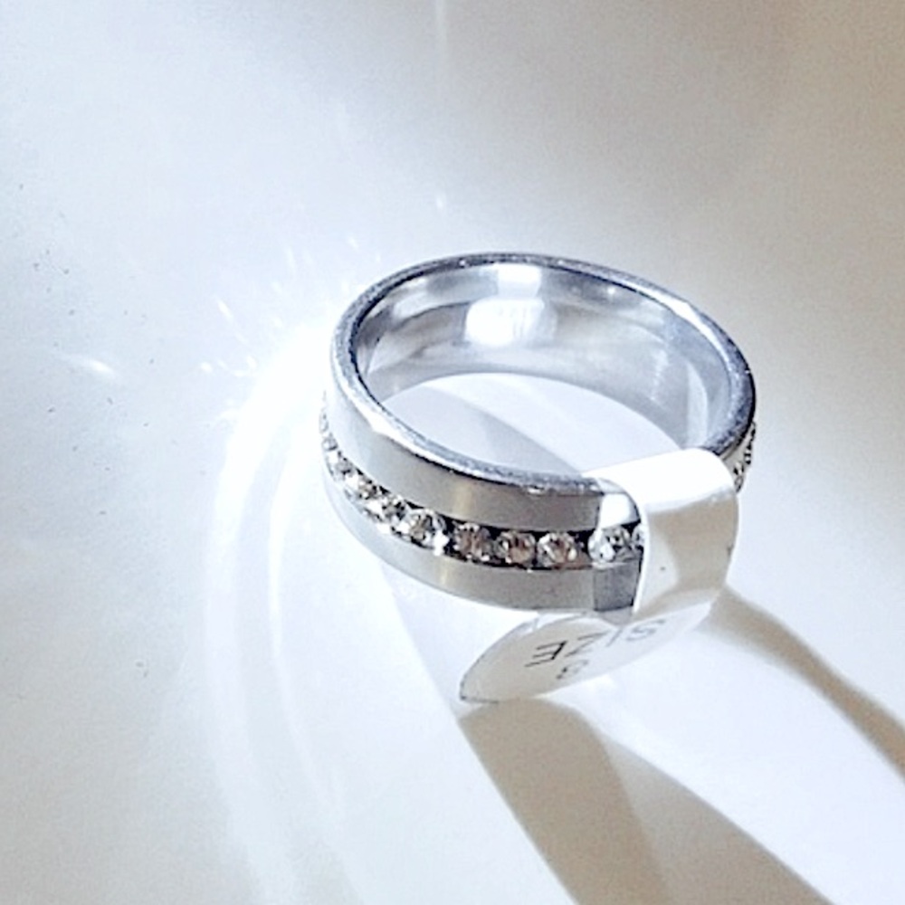 NWT Exclusively Fancy Silver Thick Band Ring Unisex Zircon Row - Picture 2 of 7